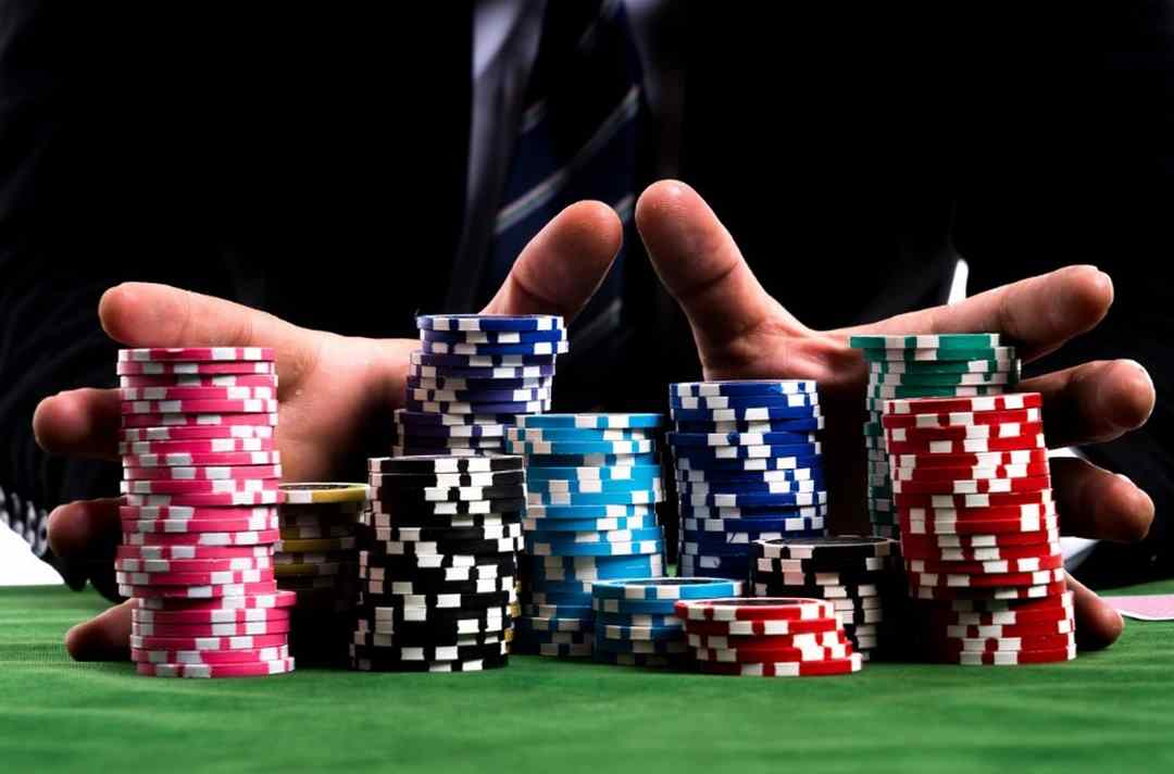 Khám phá cụ thể luật chơi của game bài Poker 